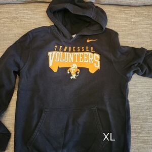 Nike Men's Black and Orange Tennessee Volunteers Hoodie